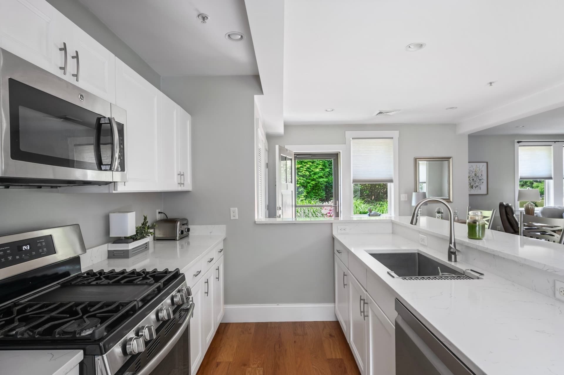 Condominium at 599 Washington St # 1, Pembroke MA 02359, photo 10 of 29