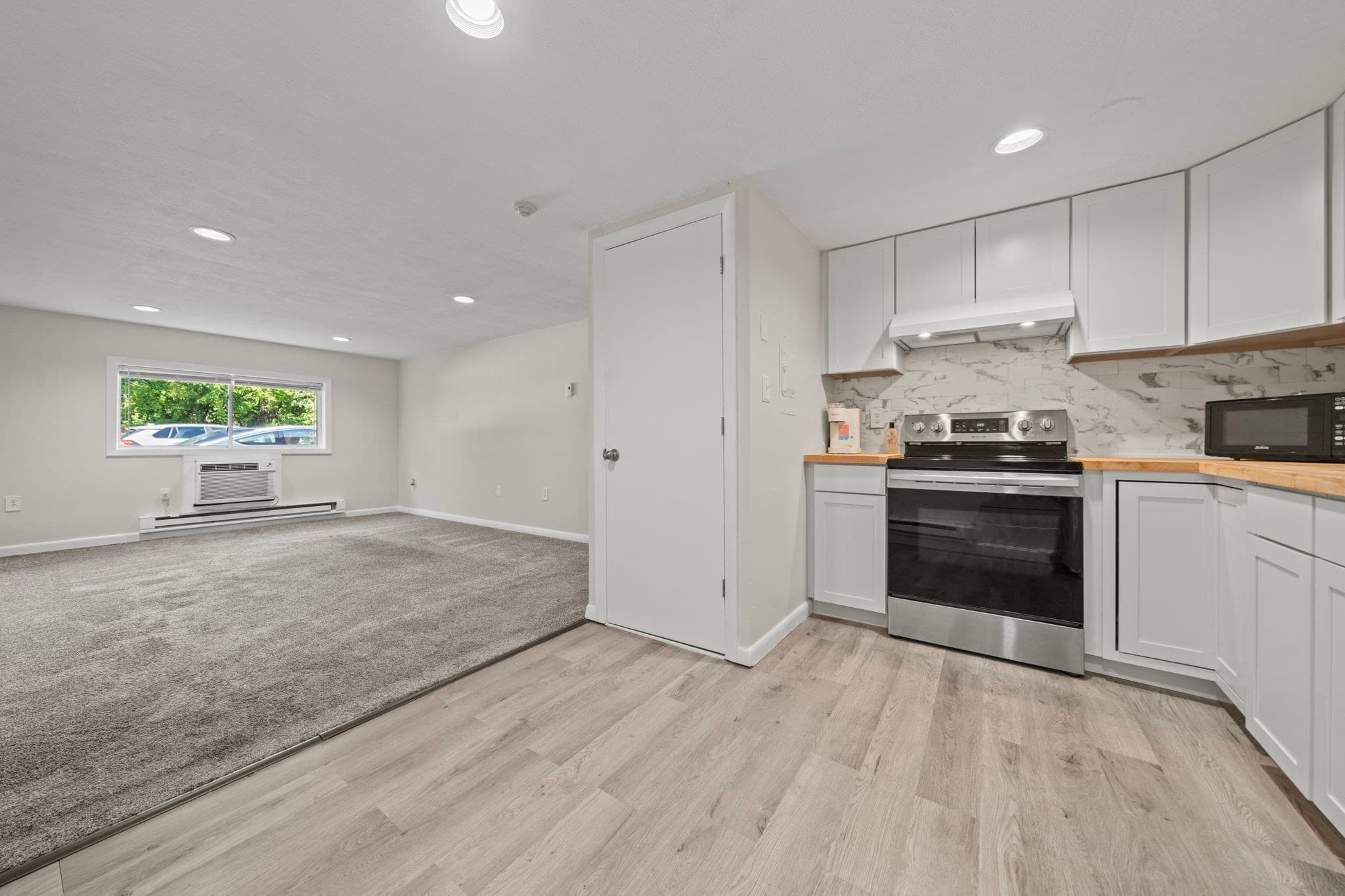Condominium at 11 Glen Ave # 28, Chelmsford MA 01824, Chelmsford, photo 13 of 41