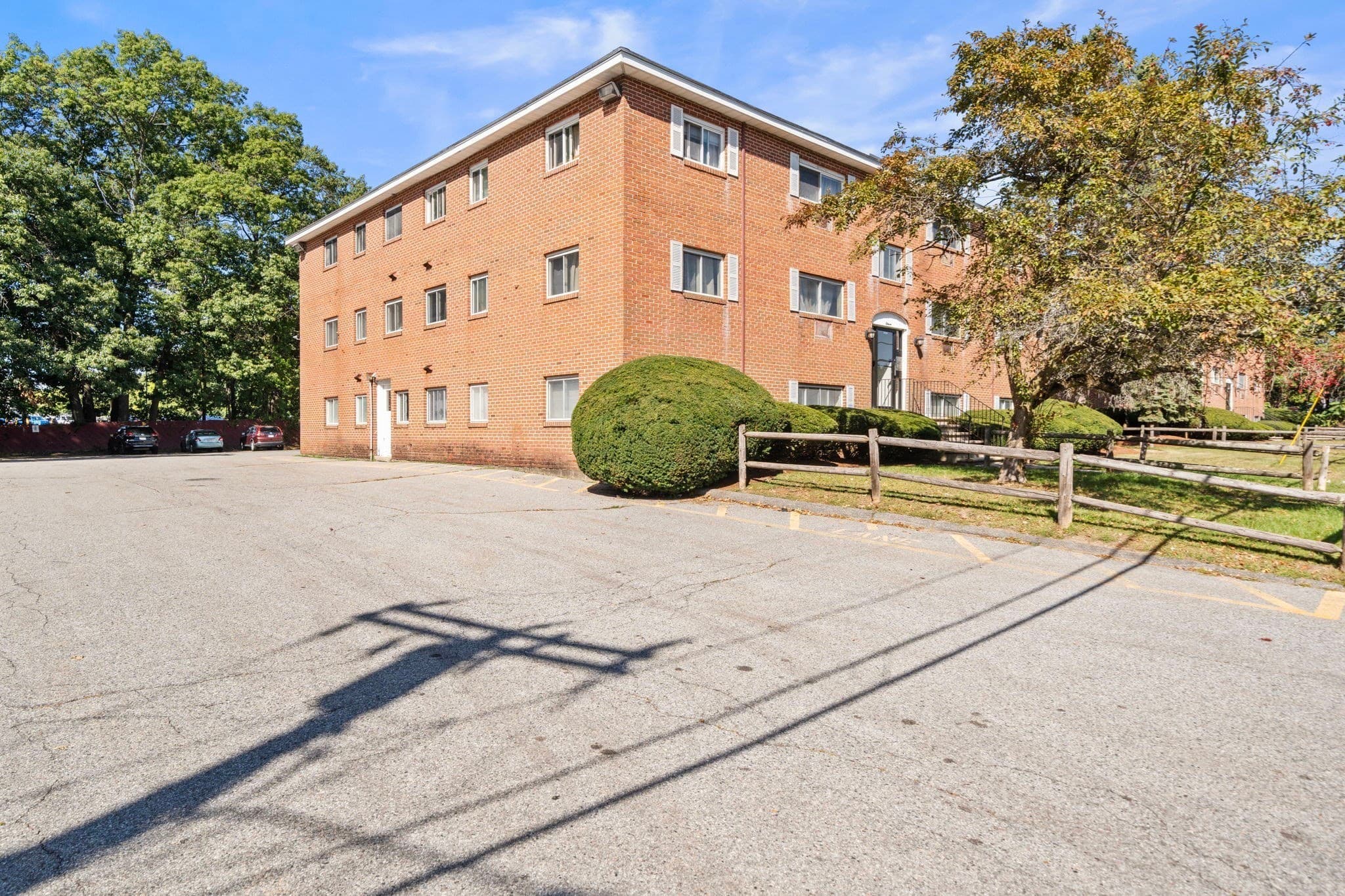 Condominium at 11 Glen Ave # 28, Chelmsford MA 01824, Chelmsford, photo 5 of 41