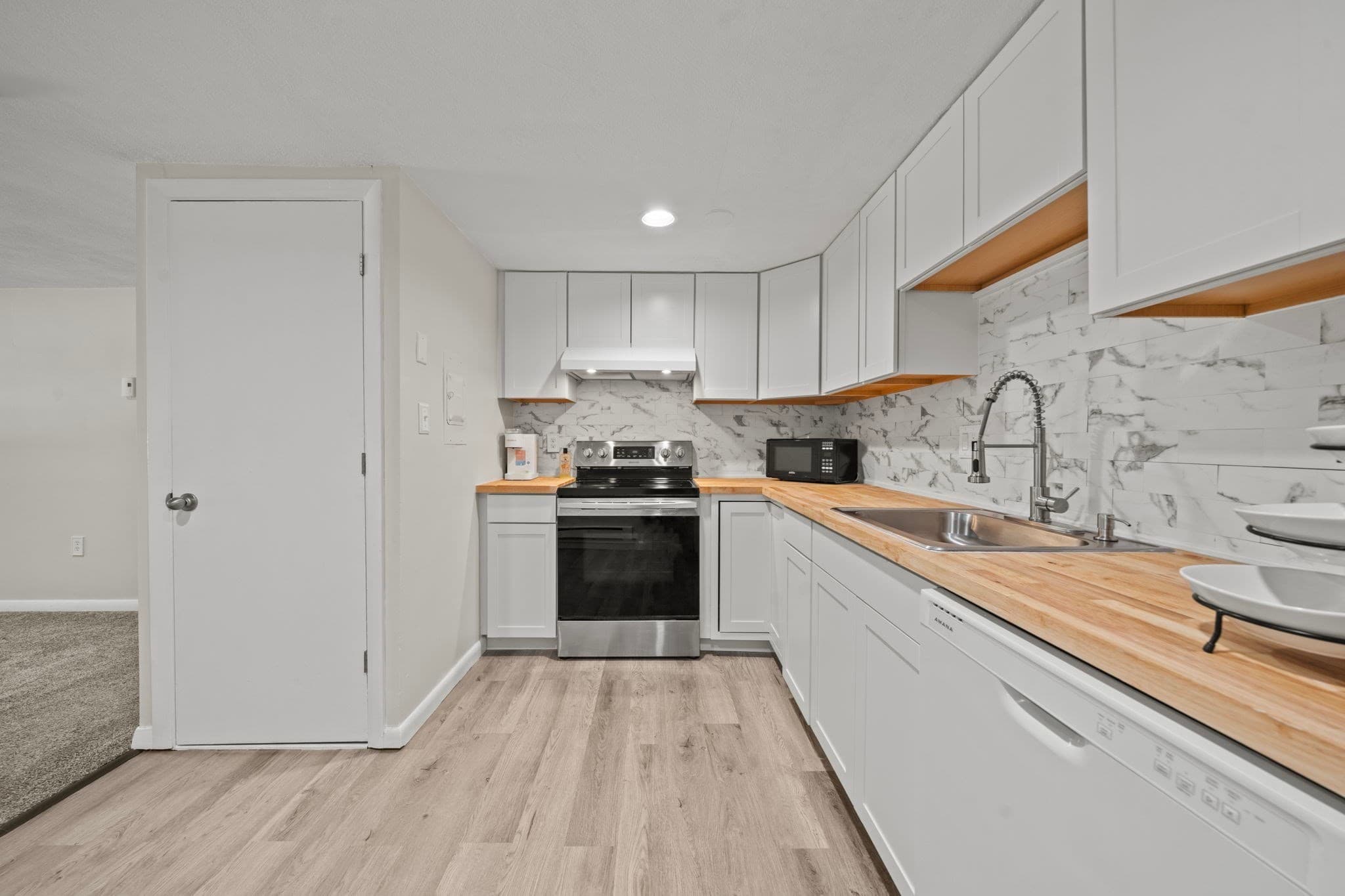 Condominium at 11 Glen Ave # 28, Chelmsford MA 01824, Chelmsford, photo 30 of 41