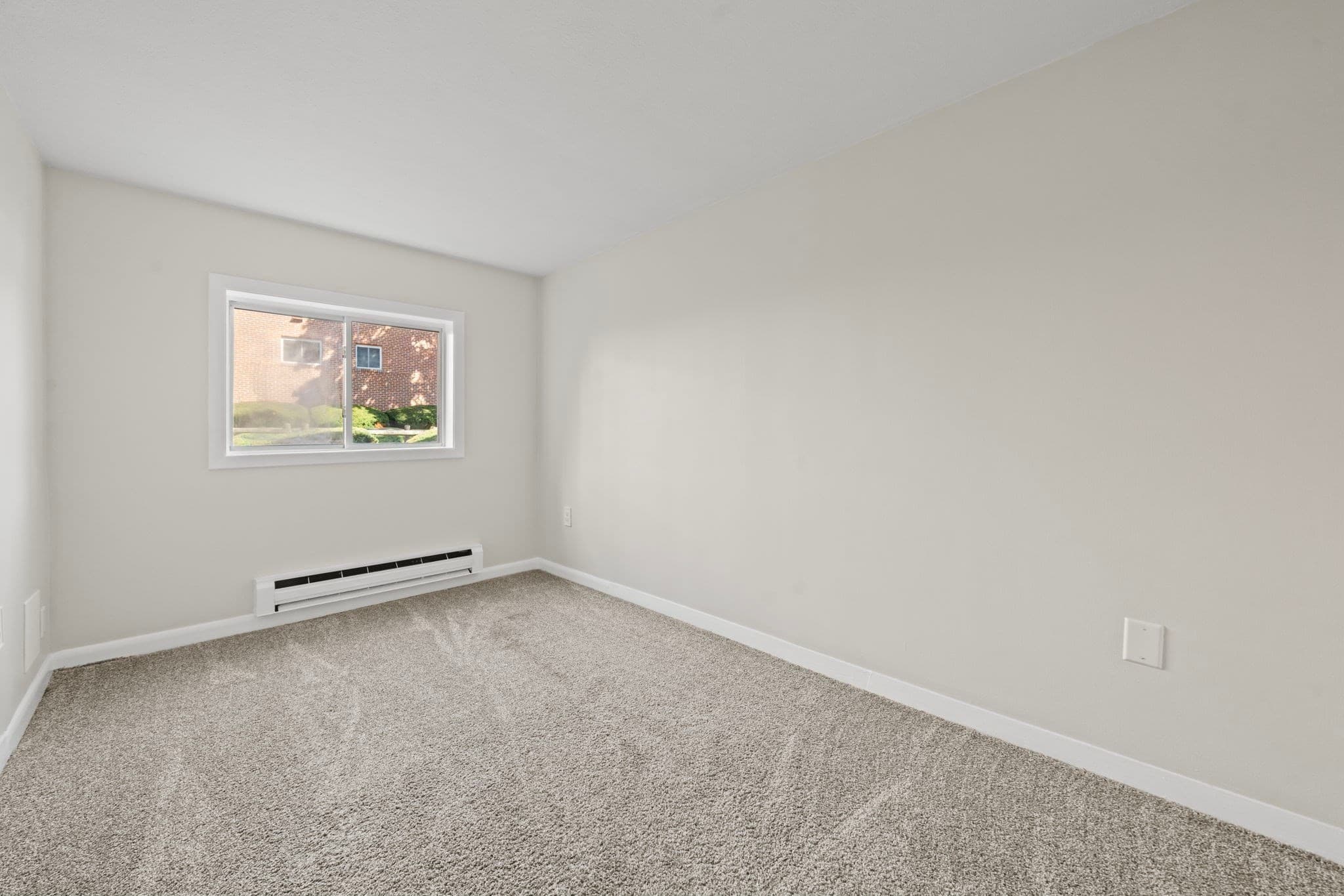 Condominium at 11 Glen Ave # 28, Chelmsford MA 01824, Chelmsford, photo 33 of 41