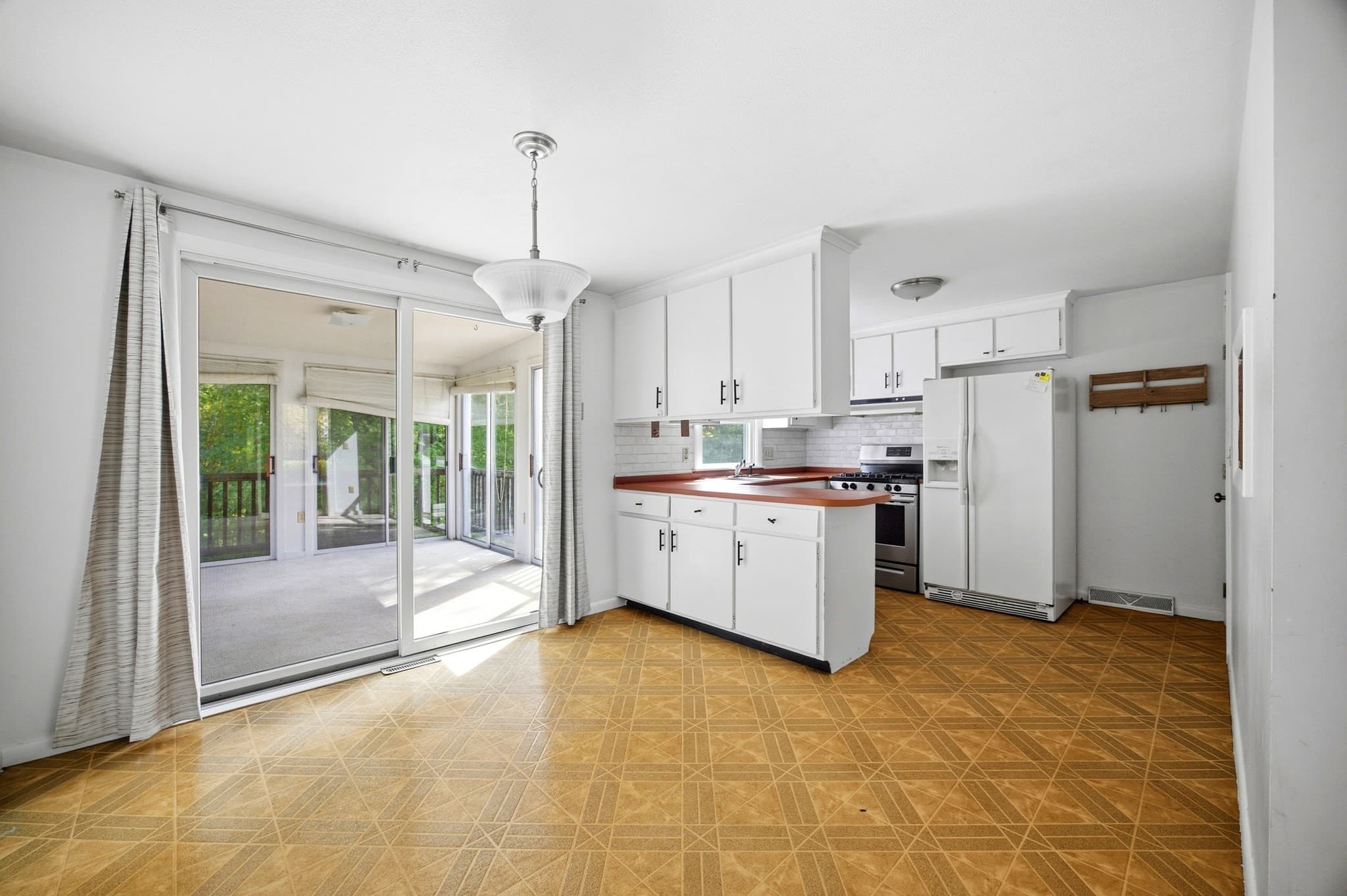Single Family Residence at 15 Edison Dr, South Hadley MA 01075, South Hadley, photo 12 of 42