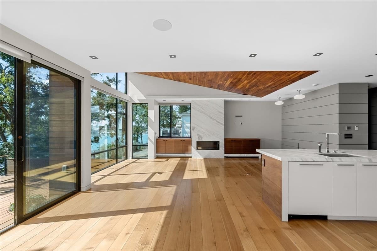 Single Family Residence at 201R Savin Hill Avenue, Boston MA 02125, Boston, photo 12 of 40