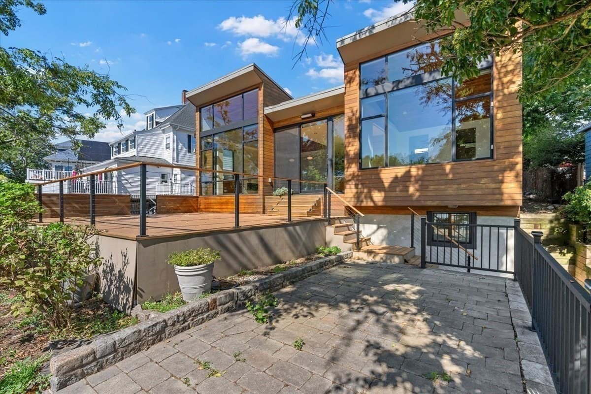 Single Family Residence at 201R Savin Hill Avenue, Boston MA 02125, Boston, photo 31 of 40