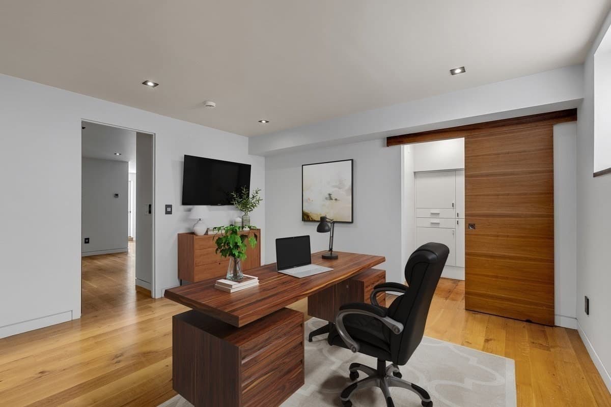 Single Family Residence at 201R Savin Hill Avenue, Boston MA 02125, Boston, photo 25 of 40