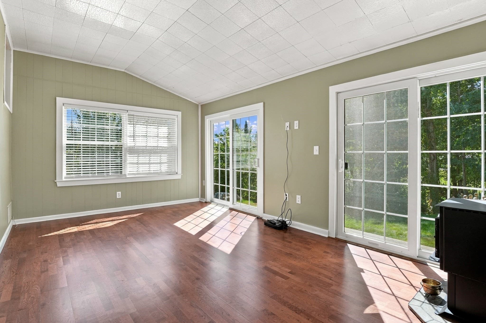 Single Family Residence at 6 Danielian Drive, West Boylston MA 01583, West Boylston, photo 8 of 26
