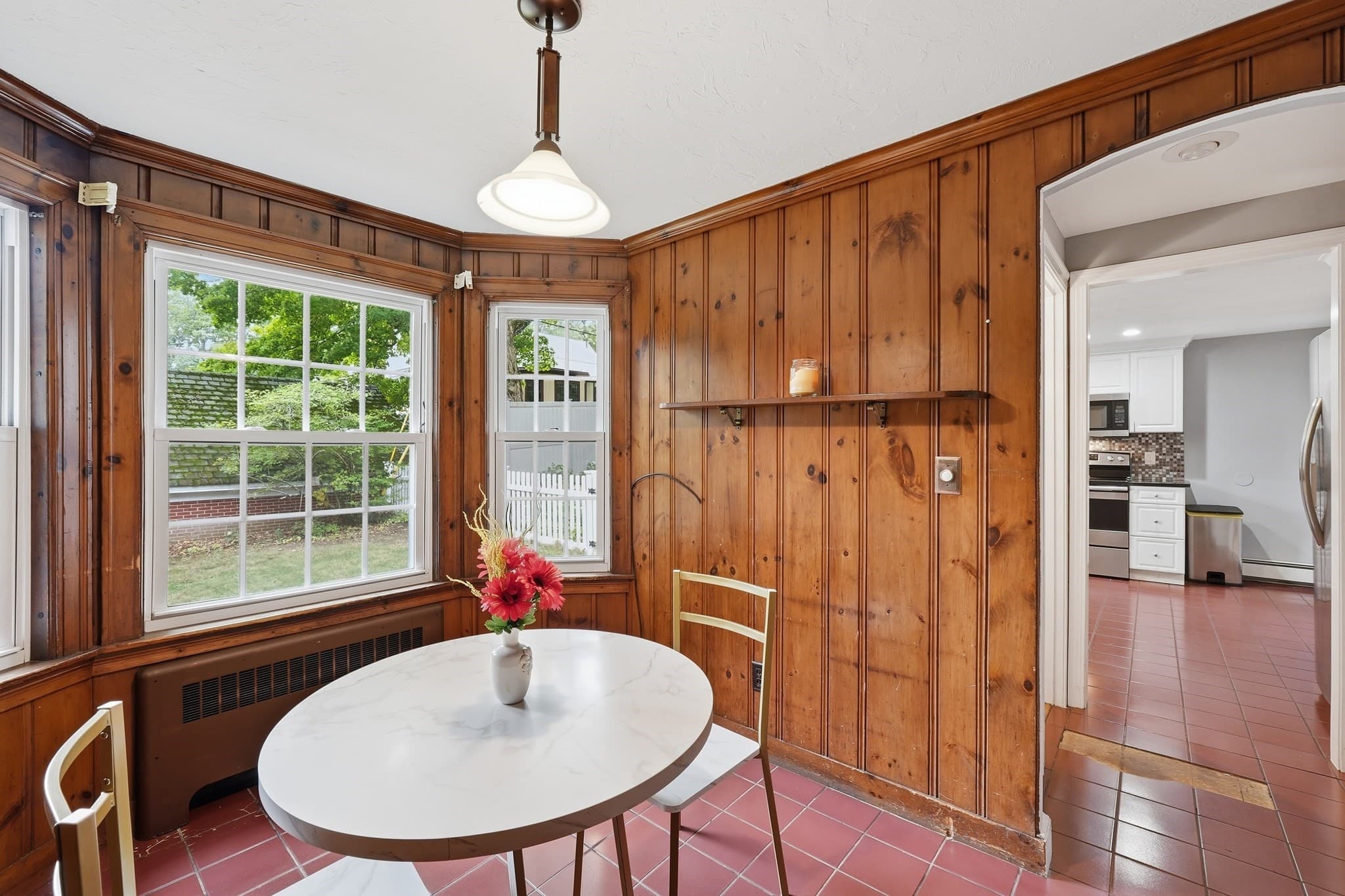 Single Family Residence at 1 Algonquin Rd, Worcester MA 01609, Worcester, photo 12 of 41
