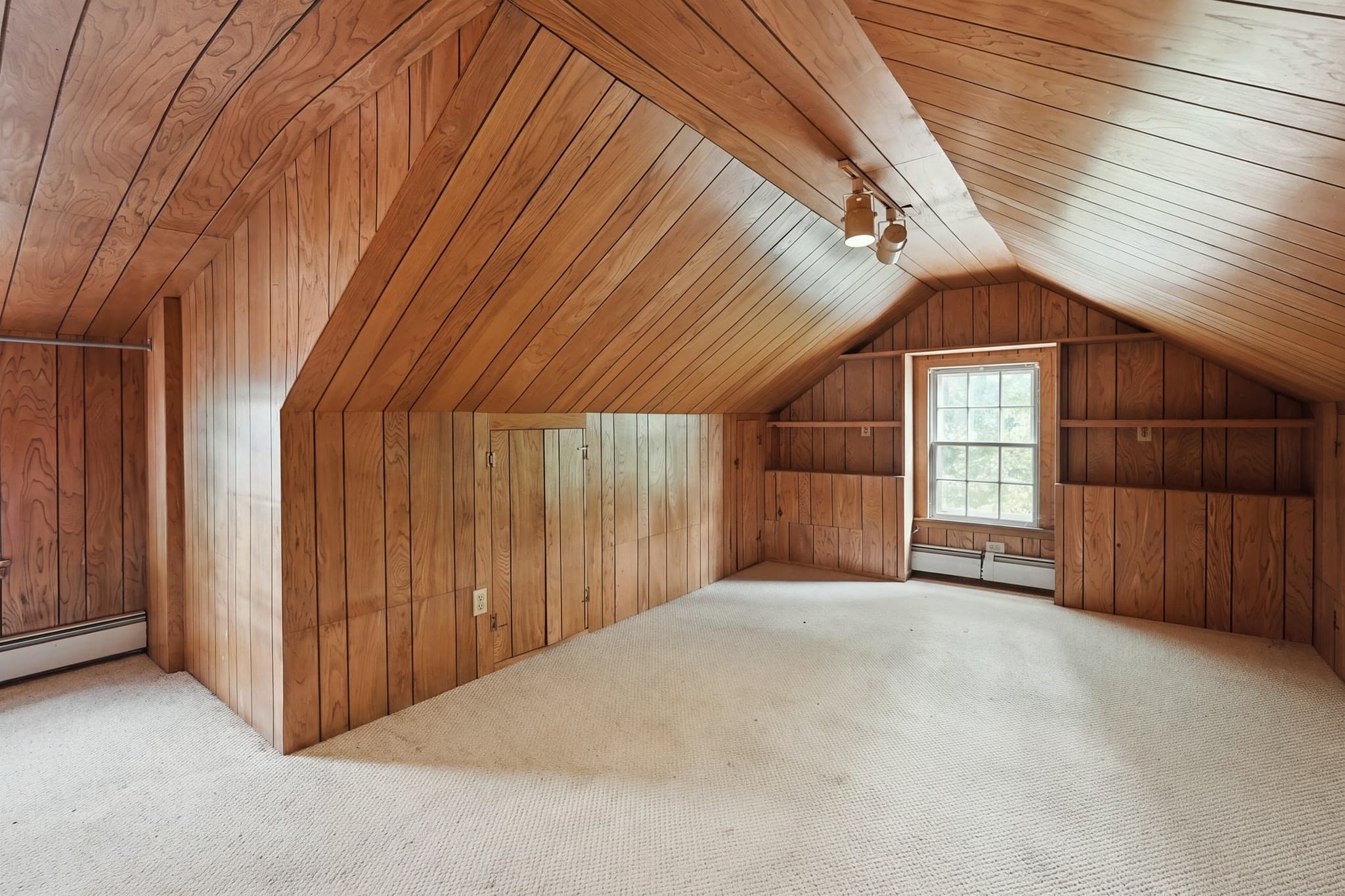 Single Family Residence at 1 Algonquin Rd, Worcester MA 01609, Worcester, photo 32 of 41