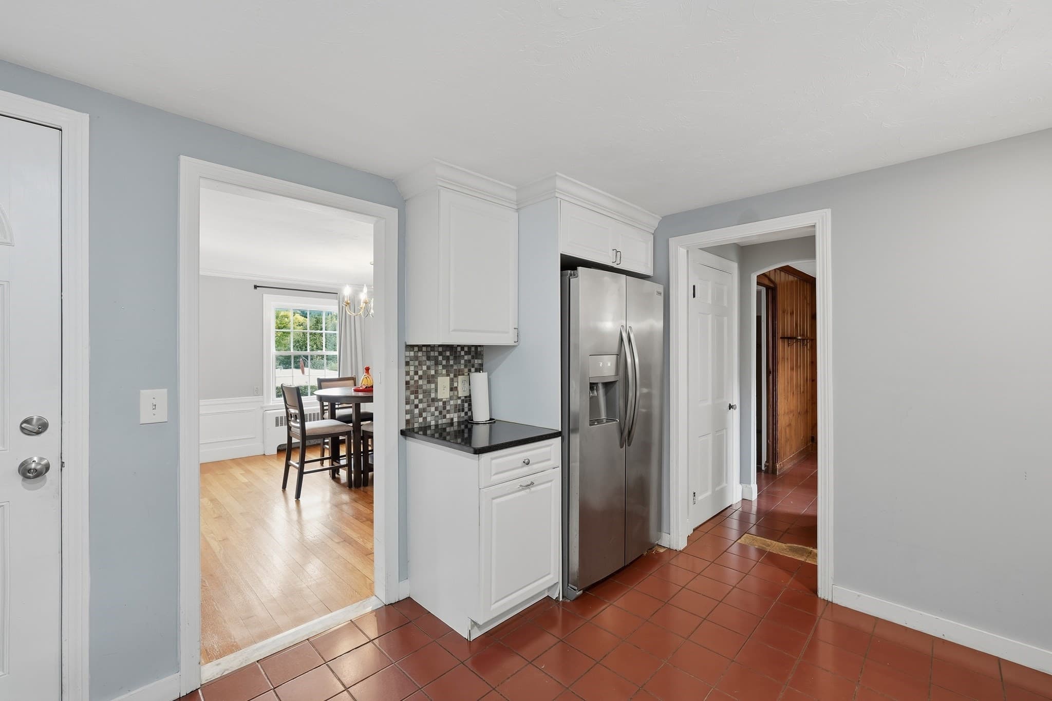 Single Family Residence at 1 Algonquin Rd, Worcester MA 01609, Worcester, photo 5 of 41