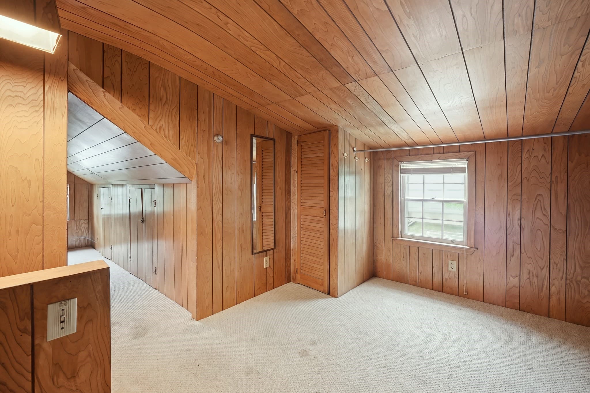 Single Family Residence at 1 Algonquin Rd, Worcester MA 01609, Worcester, photo 34 of 41