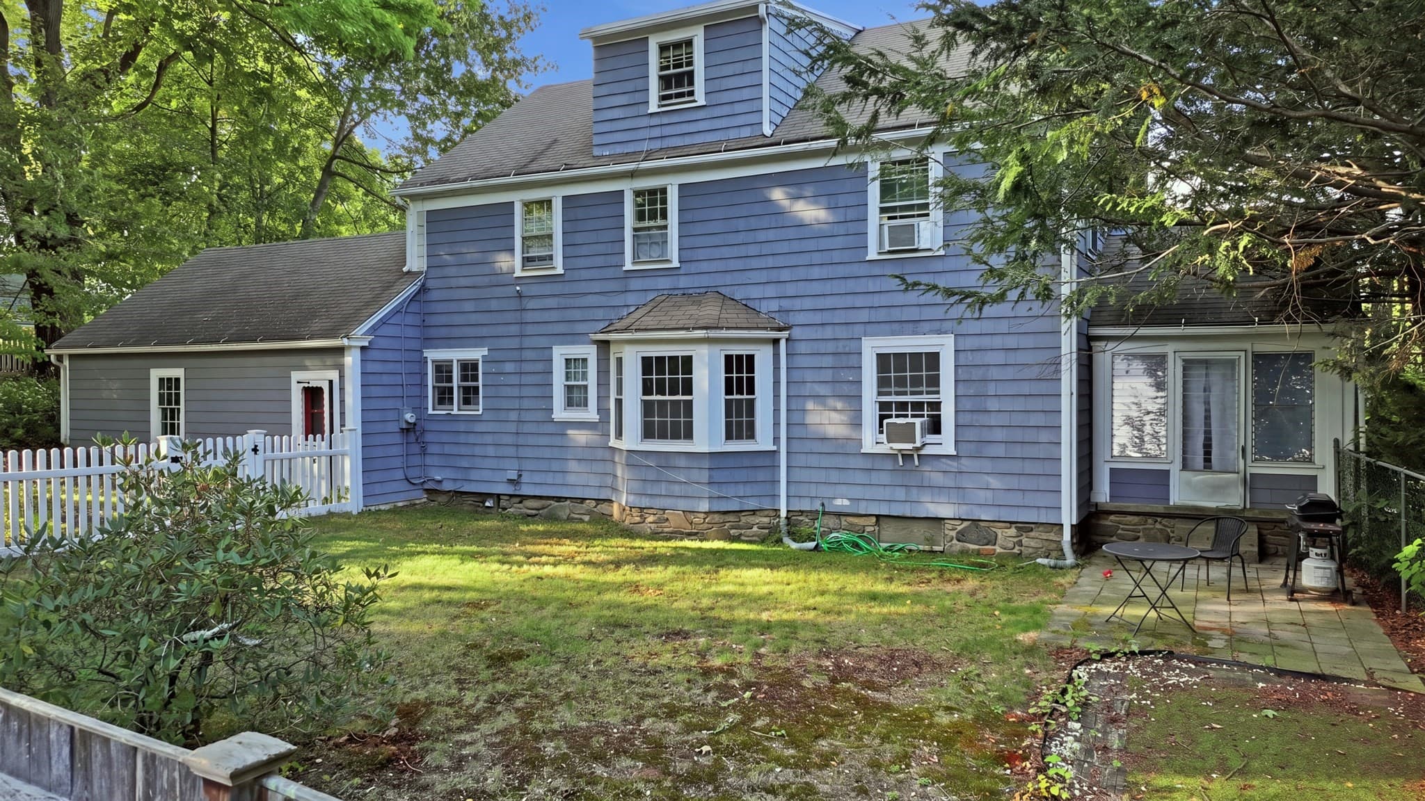 Single Family Residence at 1 Algonquin Rd, Worcester MA 01609, Worcester, photo 38 of 41