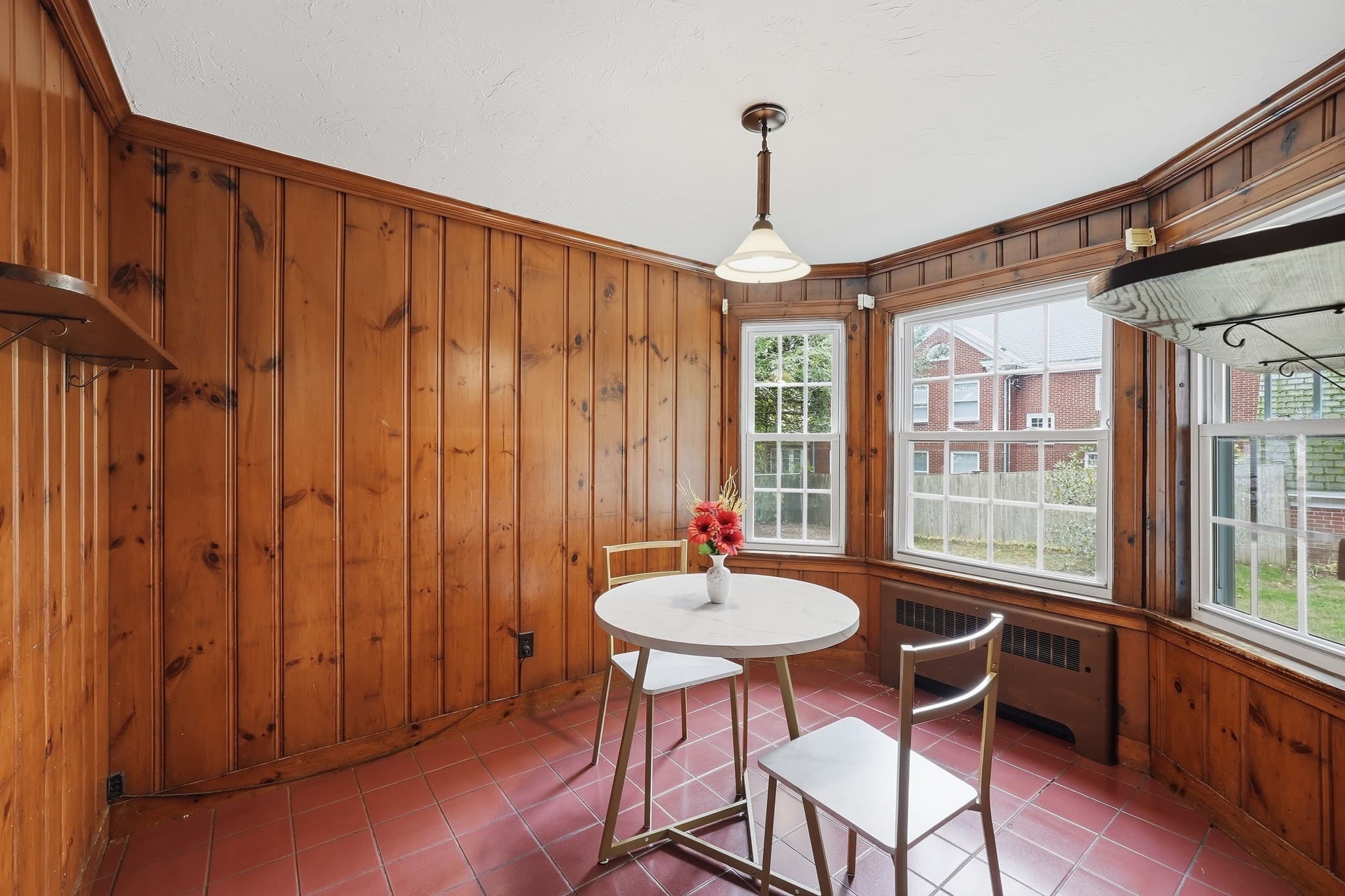 Single Family Residence at 1 Algonquin Rd, Worcester MA 01609, Worcester, photo 11 of 41