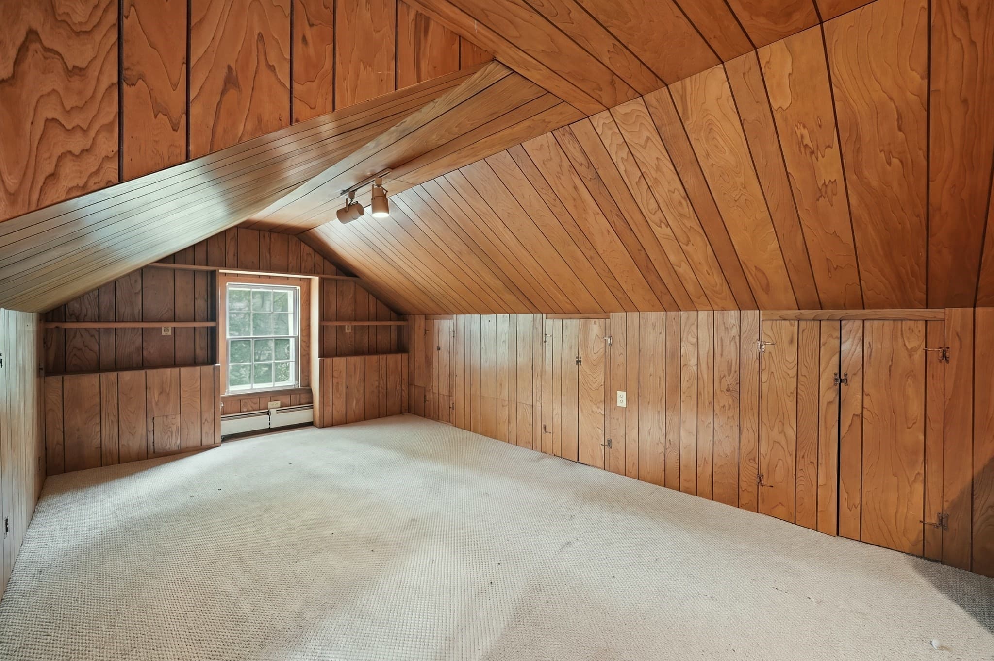 Single Family Residence at 1 Algonquin Rd, Worcester MA 01609, Worcester, photo 31 of 41