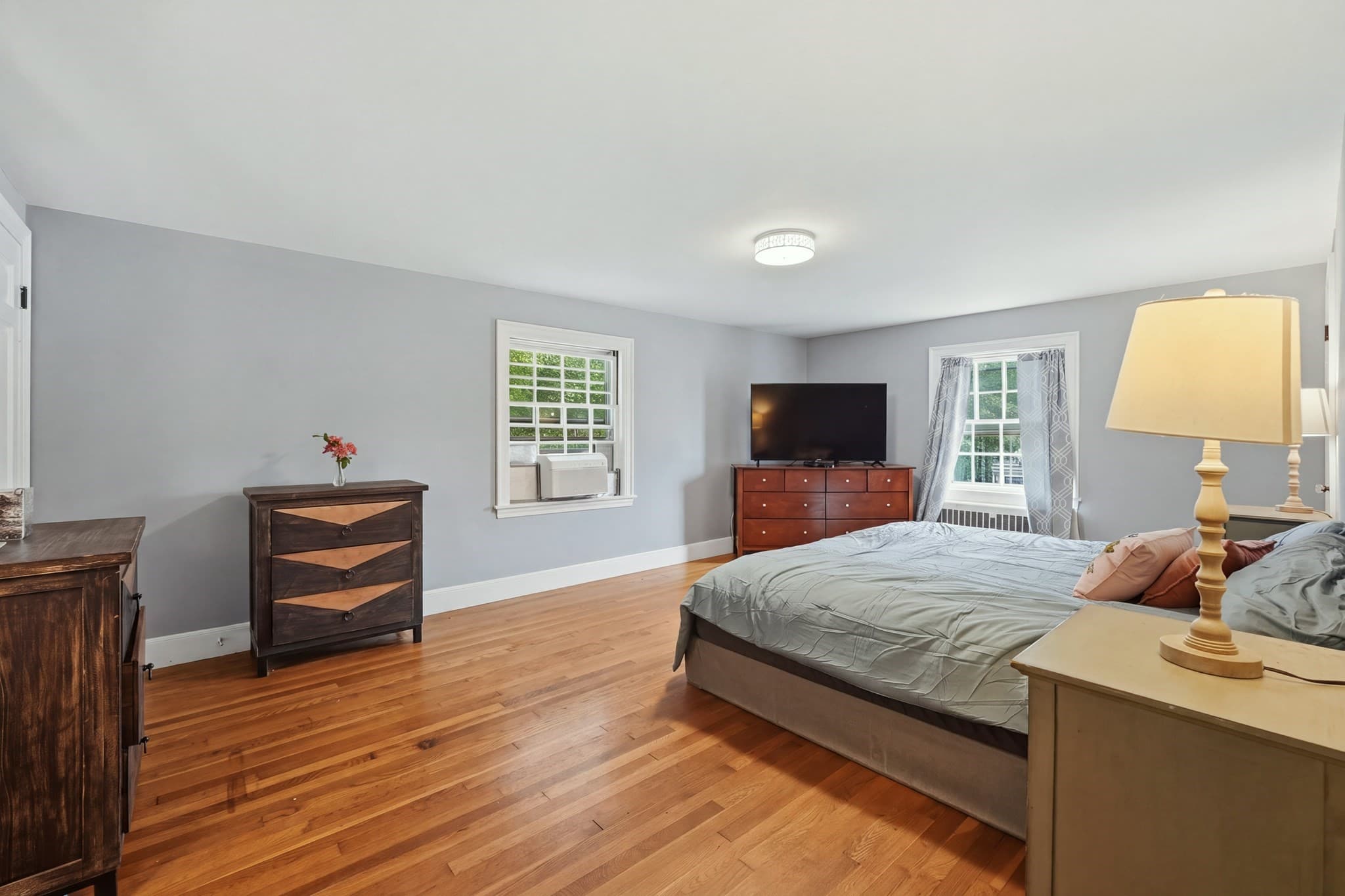 Single Family Residence at 1 Algonquin Rd, Worcester MA 01609, Worcester, photo 21 of 41