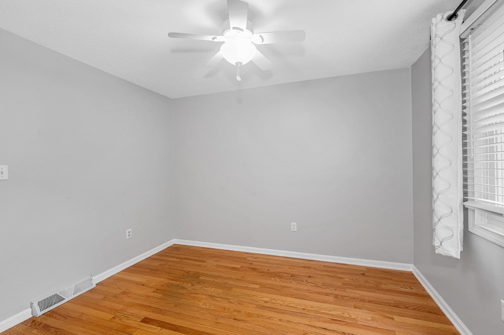 Single Family Residence at 100 Village Dr, Dracut MA 01826, Dracut, photo 24 of 42
