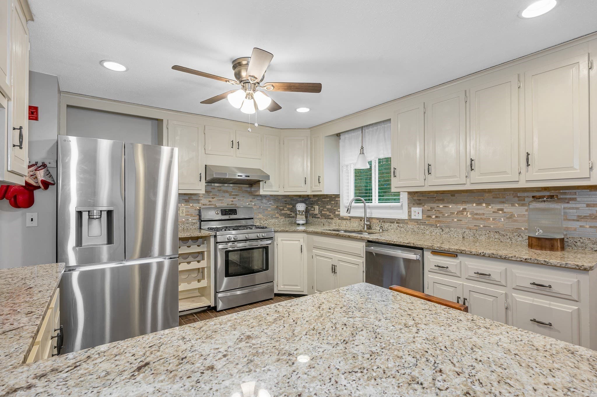 Single Family Residence at 100 Village Dr, Dracut MA 01826, Dracut, photo 11 of 42