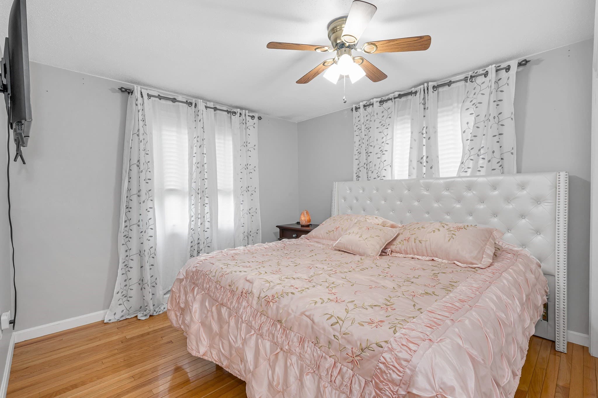 Single Family Residence at 100 Village Dr, Dracut MA 01826, Dracut, photo 19 of 42