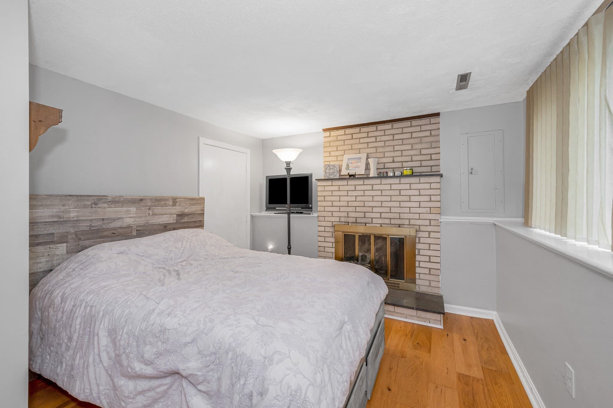 Single Family Residence at 100 Village Dr, Dracut MA 01826, Dracut, photo 25 of 42