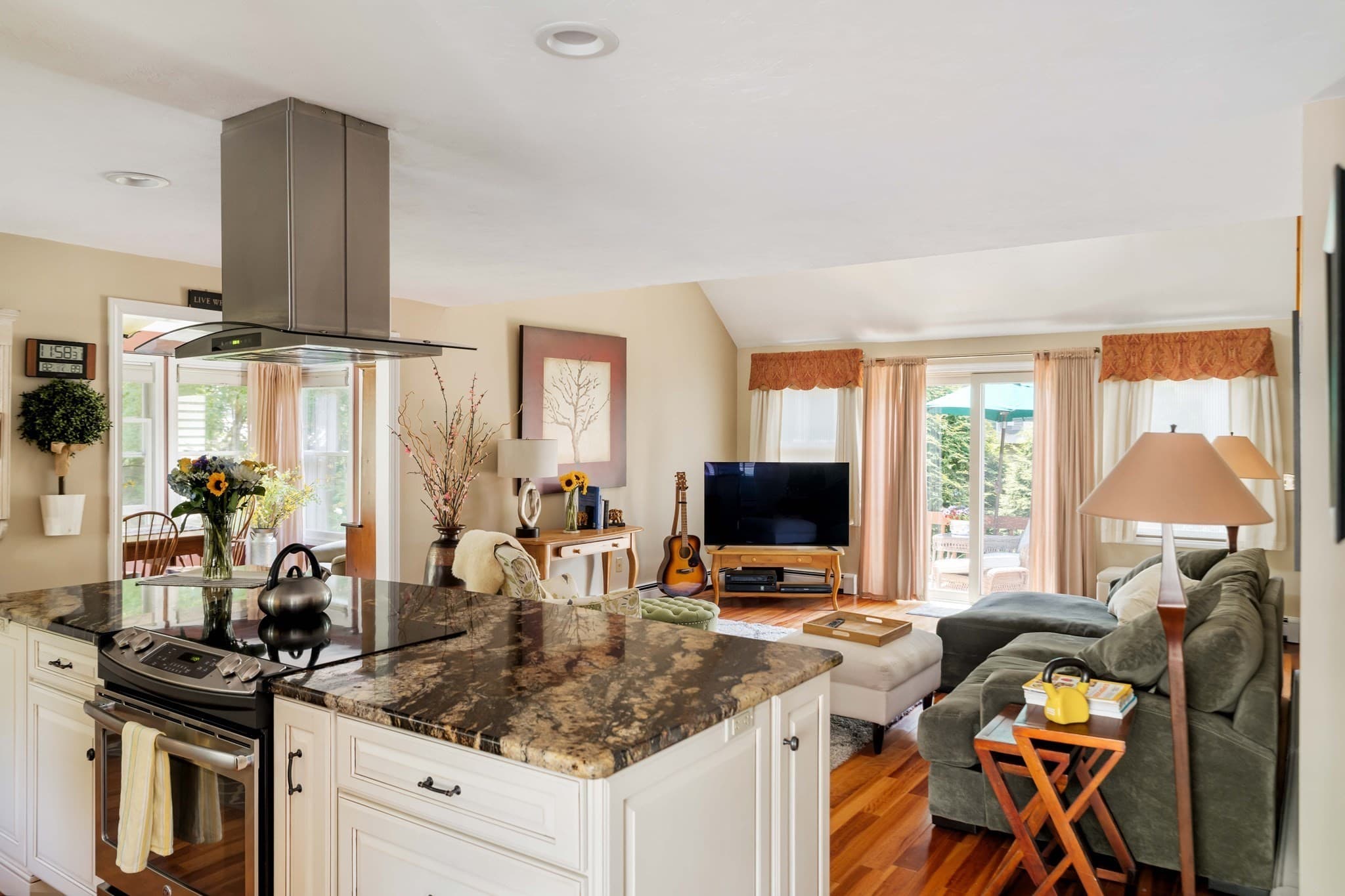 Condominium at 13 Fieldstone St # 13, Upton MA 01568, Upton, photo 8 of 42
