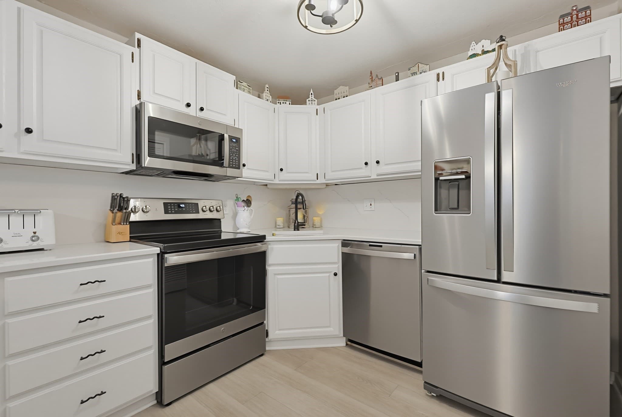Condominium at 1 Victoria Drive # 2, Auburn MA 01501, Auburn, photo 9 of 41