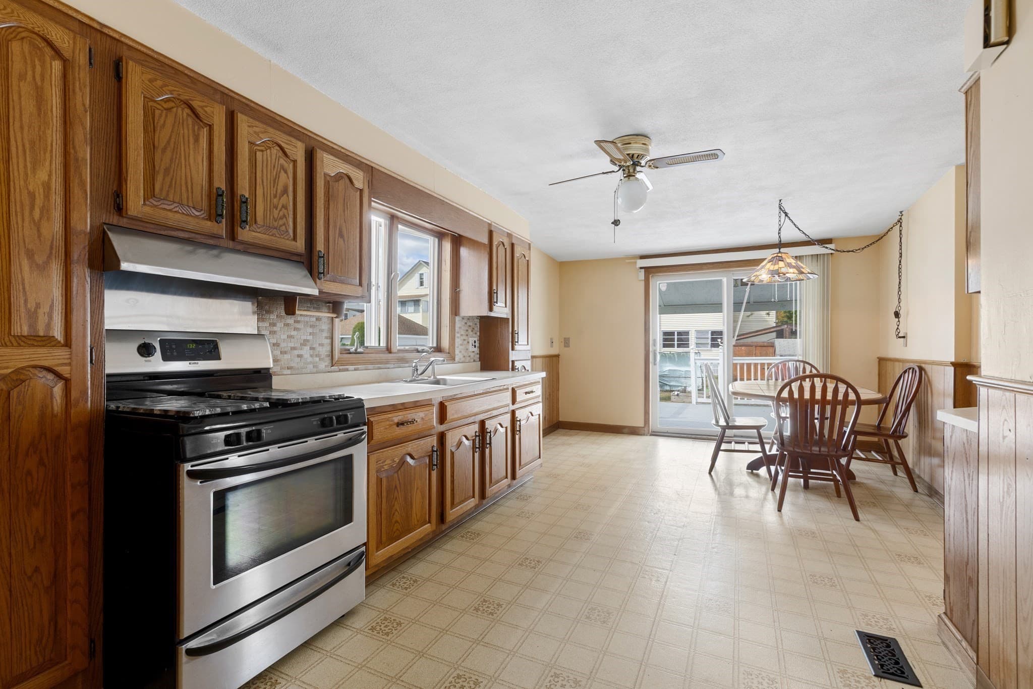 Single Family Residence at 14 Poole St, Medford MA 02155, Medford, photo 13 of 28