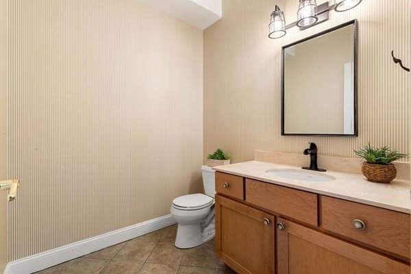 Condominium at 60 Merrimac Street # 615, Amesbury MA 01913, Amesbury, photo 18 of 42
