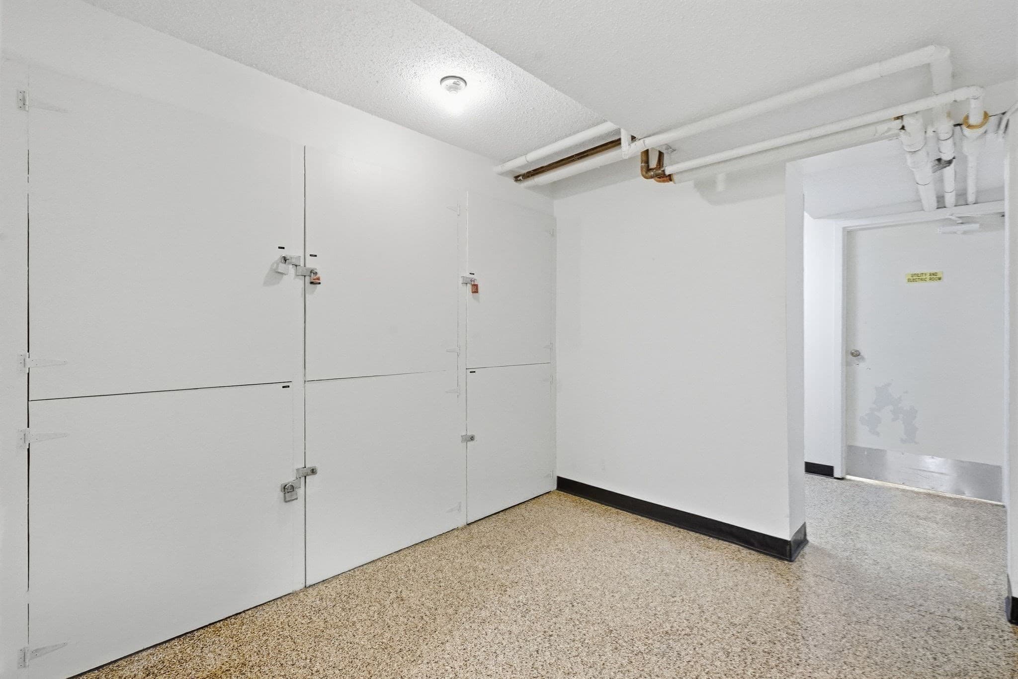 Condominium at 80 Damon Rd # 6308, Northampton MA 01060, Northampton, photo 26 of 42