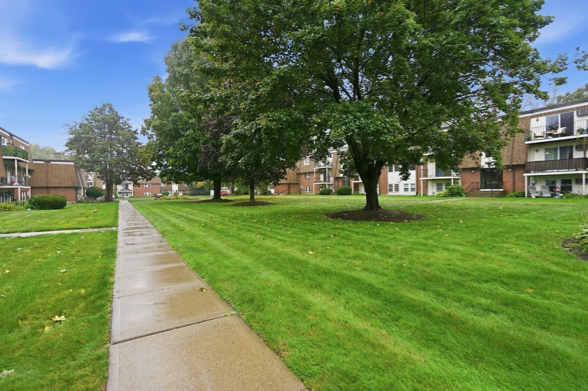 Condominium at 80 Damon Rd # 6308, Northampton MA 01060, Northampton, photo 39 of 42