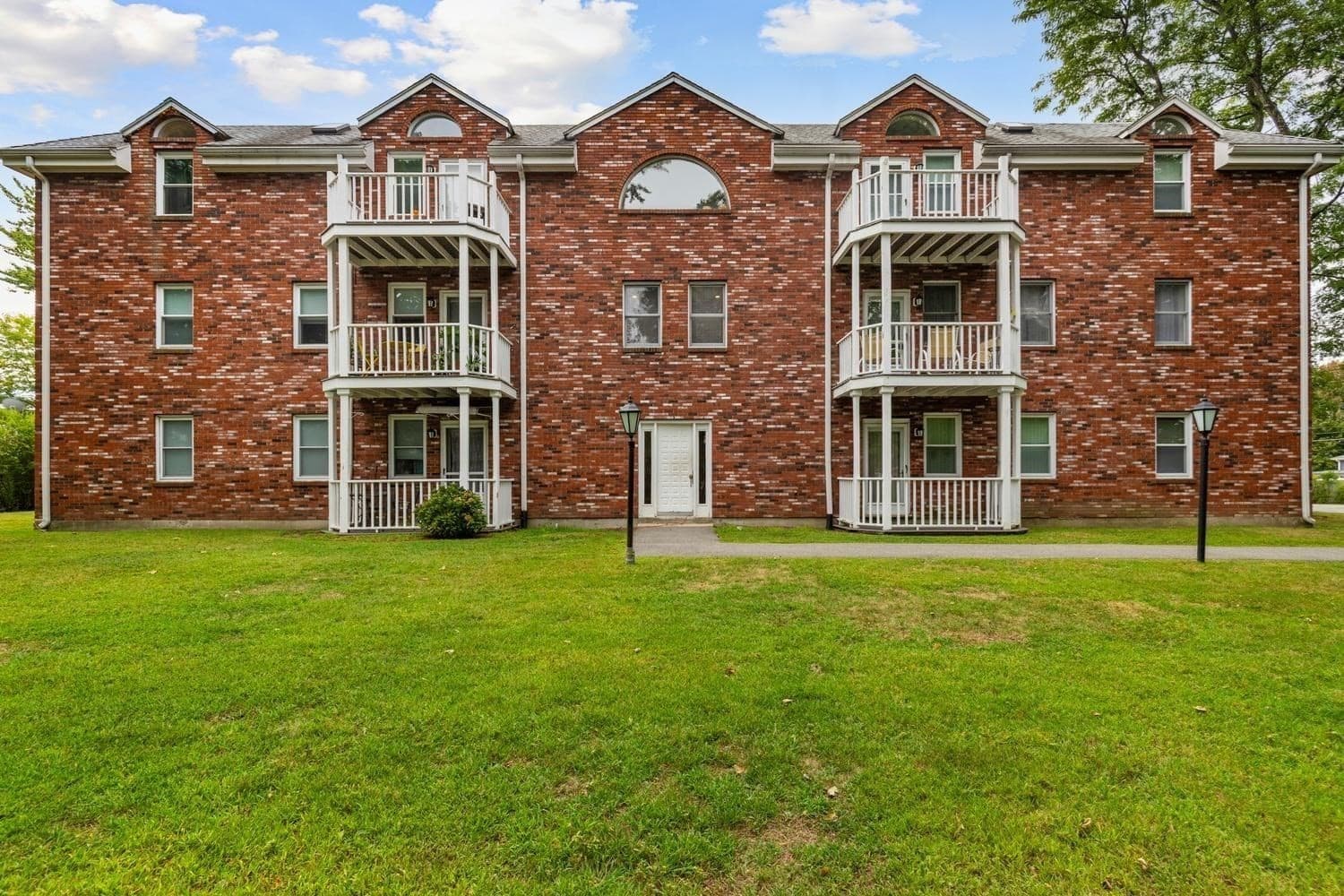 Condominium at 19 Paris St # 203, Medford MA 02155, Medford, photo 20 of 29