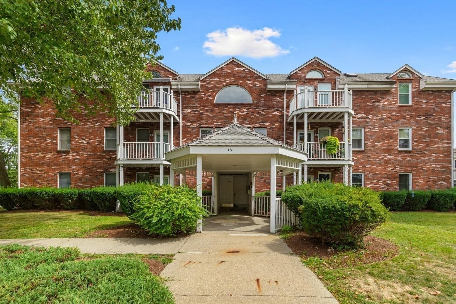Condominium at 19 Paris St # 203, Medford MA 02155, Medford, photo 21 of 29