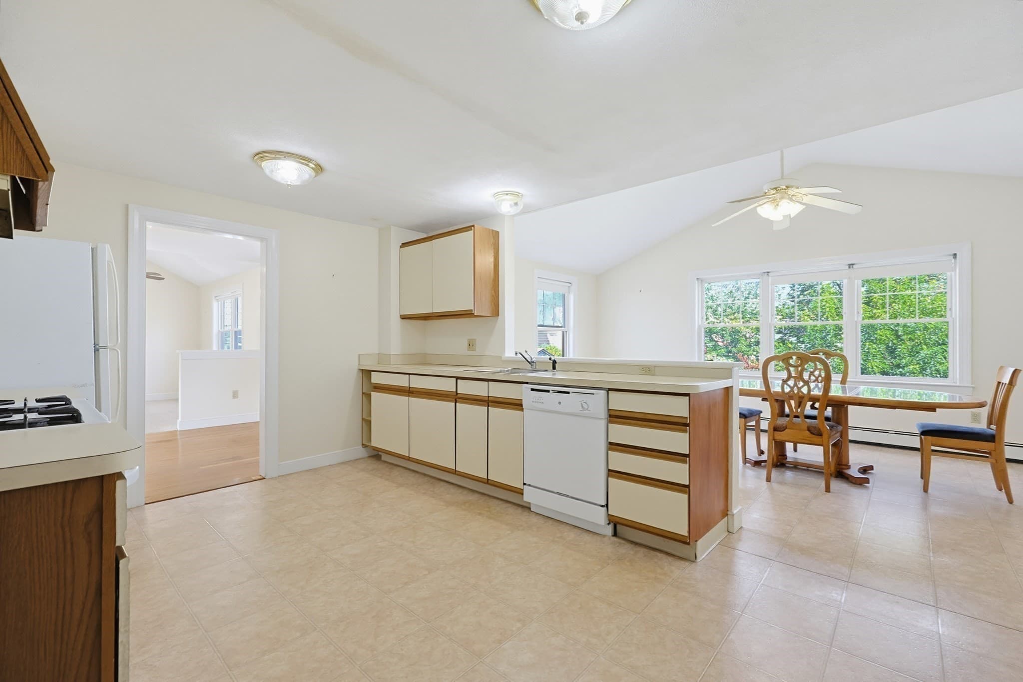 Single Family Residence at 71 Parker Ave, Newton MA 02459, Newton, photo 7 of 39