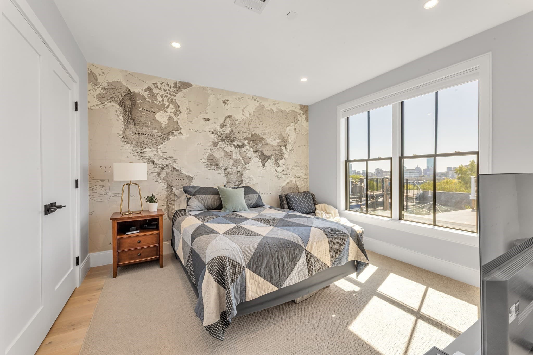 Condominium at 322 Bunker Hill St # 3, Boston MA 02129, Boston, photo 17 of 41