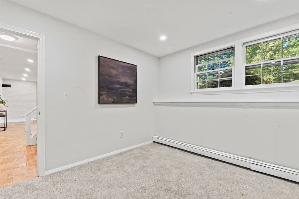 Single Family Residence at 10 Jason Cir, North Attleboro MA 02760, North Attleboro, photo 12 of 21