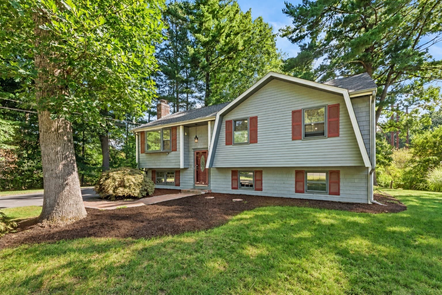 10 Jason Cir, North Attleboro MA 02760