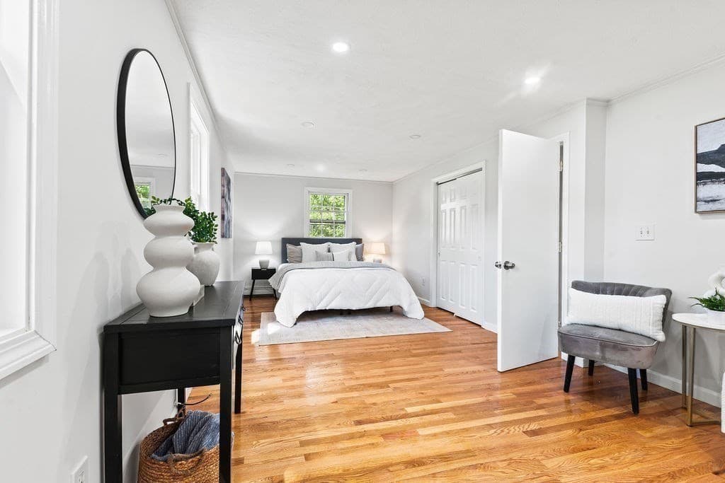 Single Family Residence at 10 Jason Cir, North Attleboro MA 02760, North Attleboro, photo 10 of 21