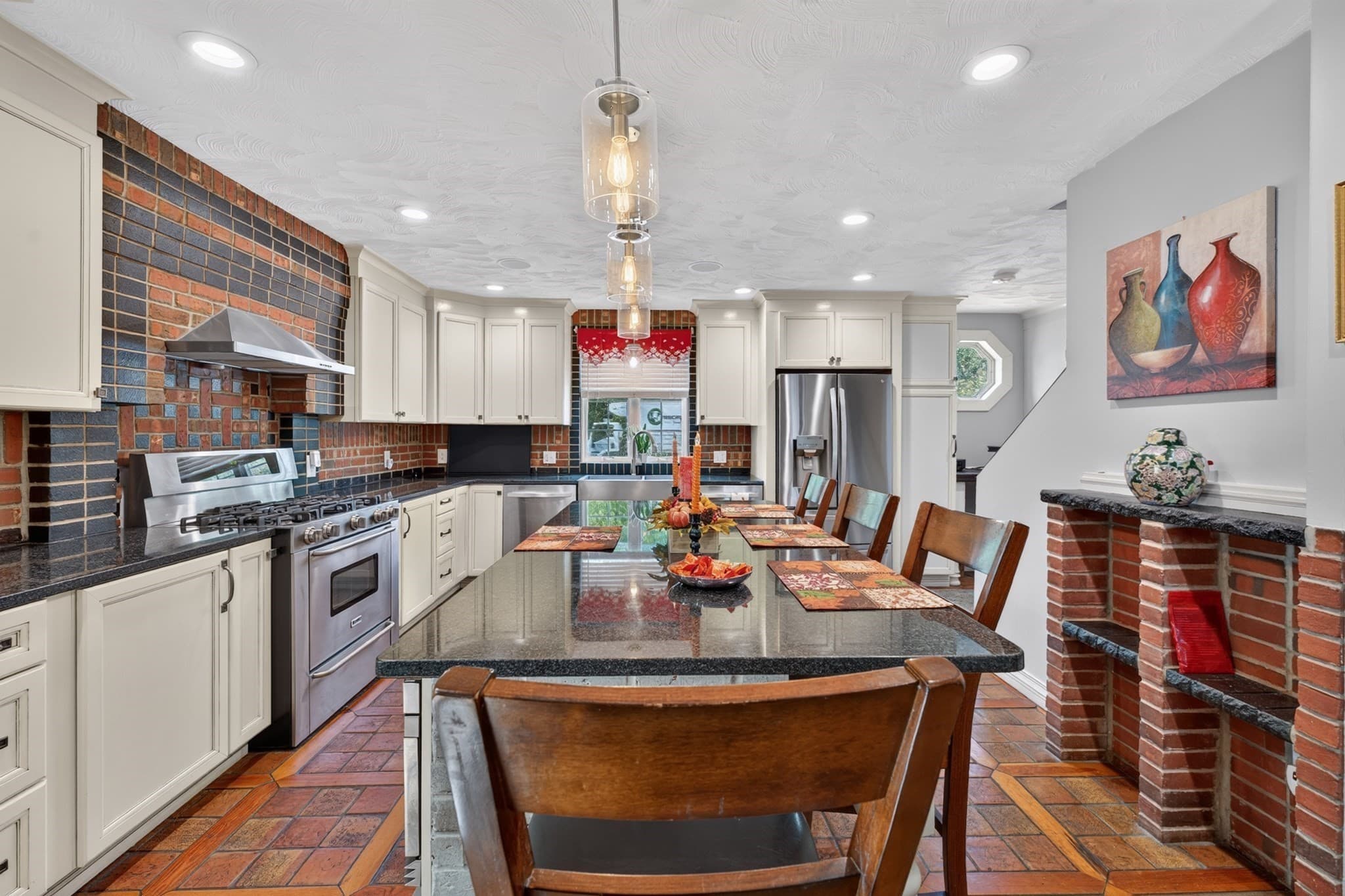 Single Family Residence at 189 Washington St, Canton MA 02021, Canton, photo 13 of 40