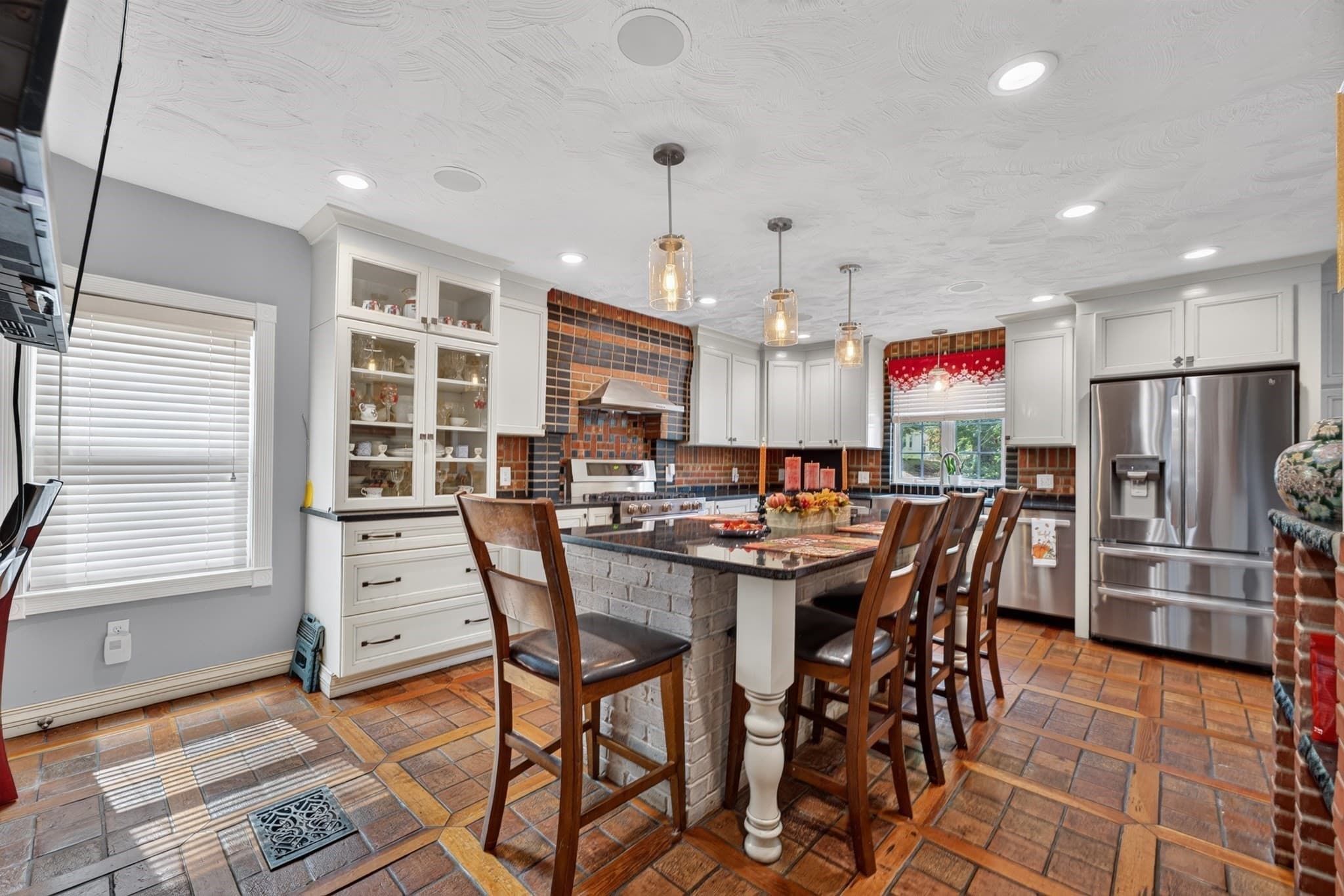 Single Family Residence at 189 Washington St, Canton MA 02021, Canton, photo 14 of 40