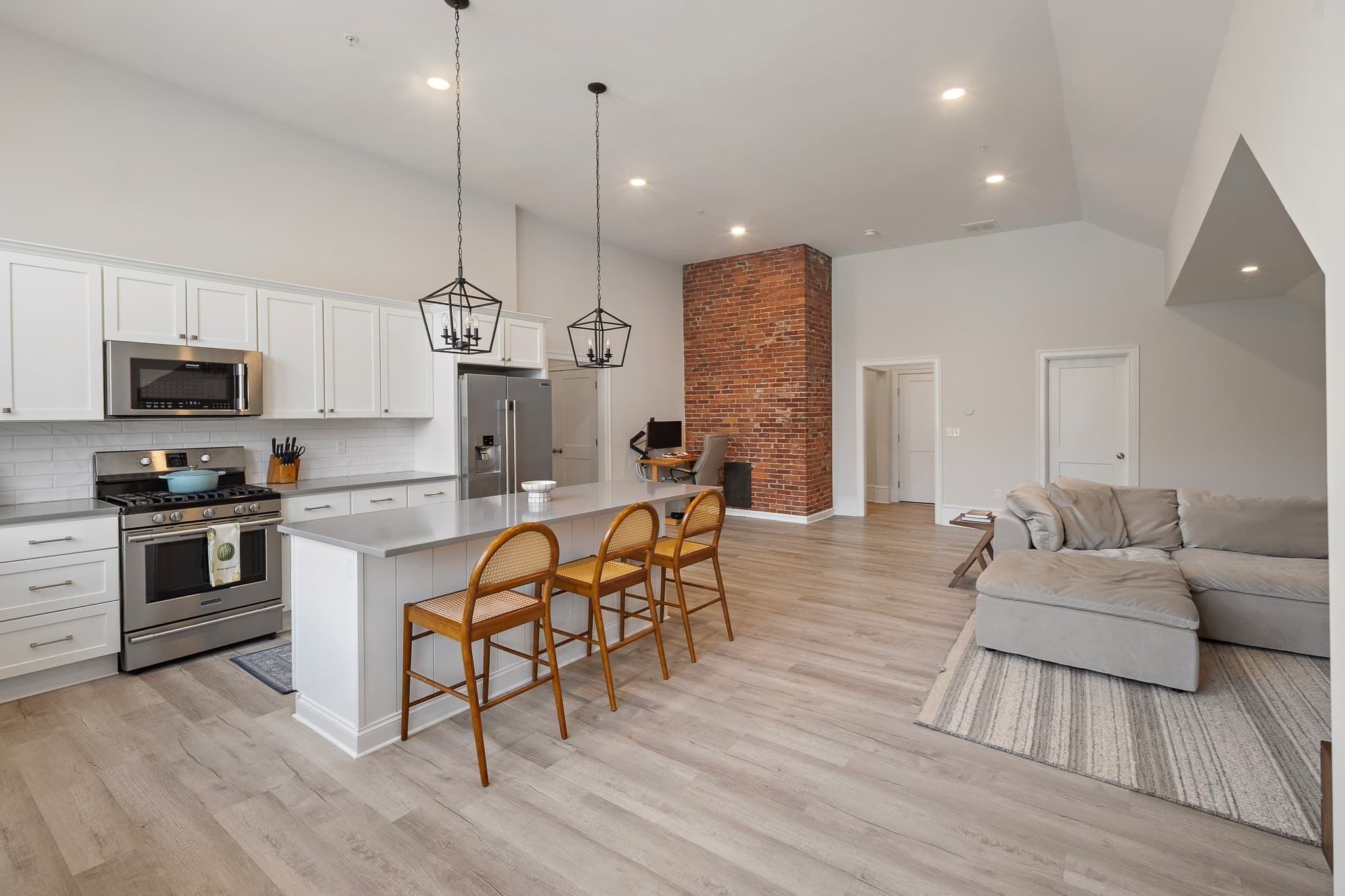 Condominium at 10 Congress St # 301, Amesbury MA 01913, Amesbury, photo 5 of 19