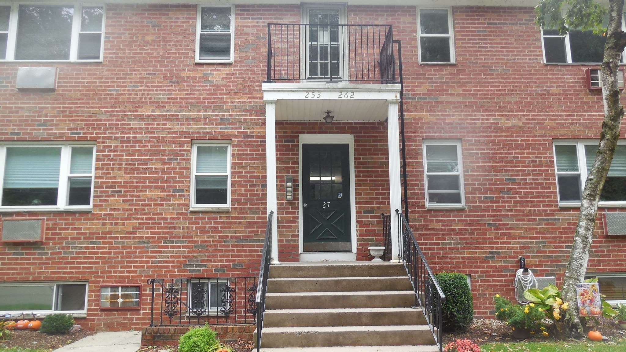 Condominium at 261 Regency Park Dr # 261, Agawam MA 01001, Agawam, photo 2 of 13