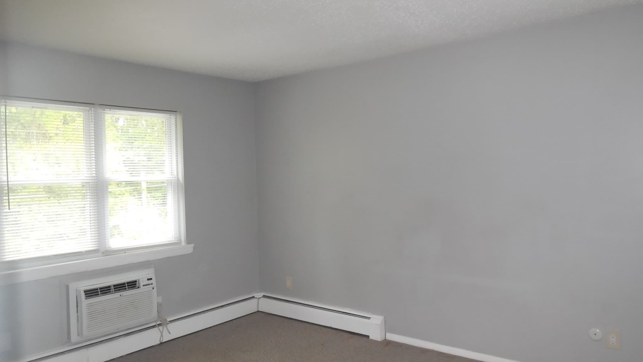 Condominium at 261 Regency Park Dr # 261, Agawam MA 01001, Agawam, photo 8 of 13