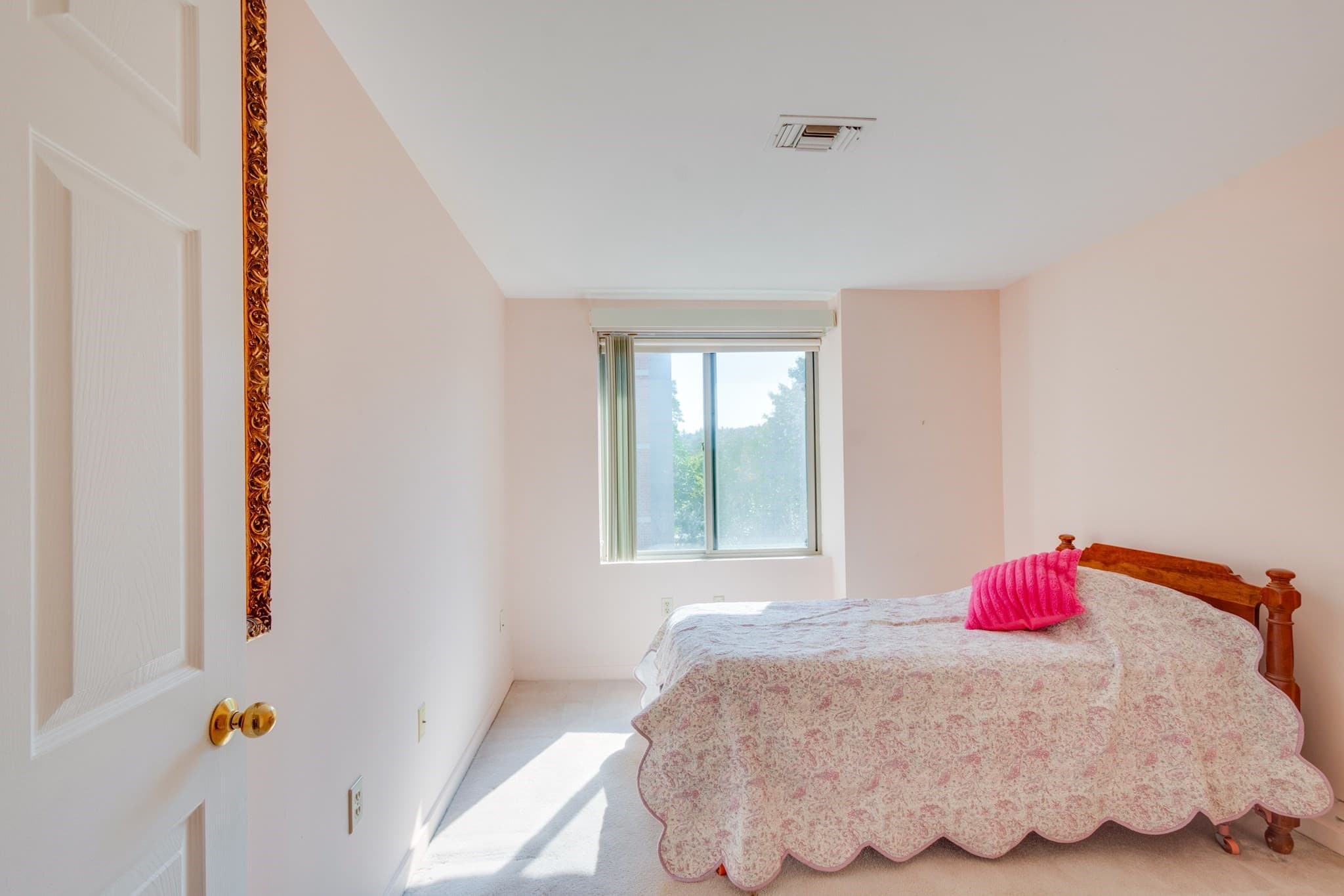 Condominium at 183 Oak Street # 308, Newton MA 02464, Newton, photo 13 of 23