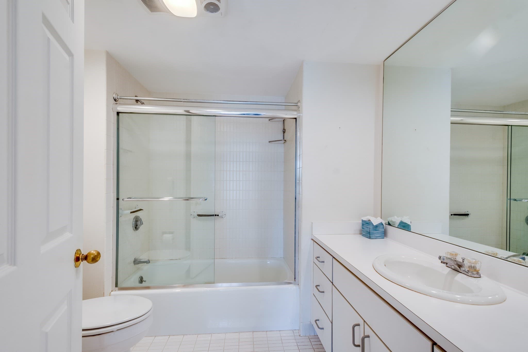 Condominium at 183 Oak Street # 308, Newton MA 02464, Newton, photo 17 of 23