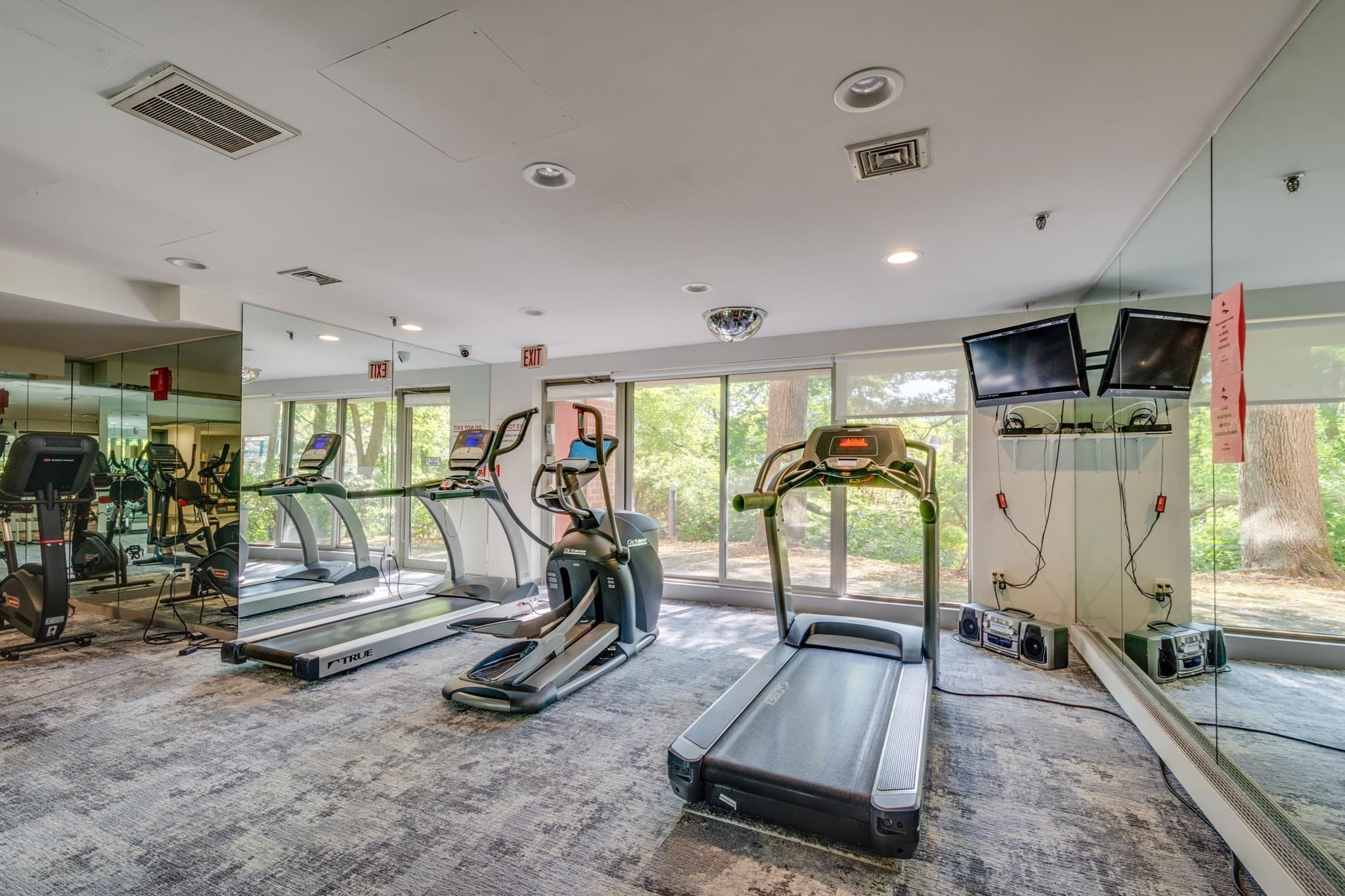 Condominium at 183 Oak Street # 308, Newton MA 02464, Newton, photo 21 of 23