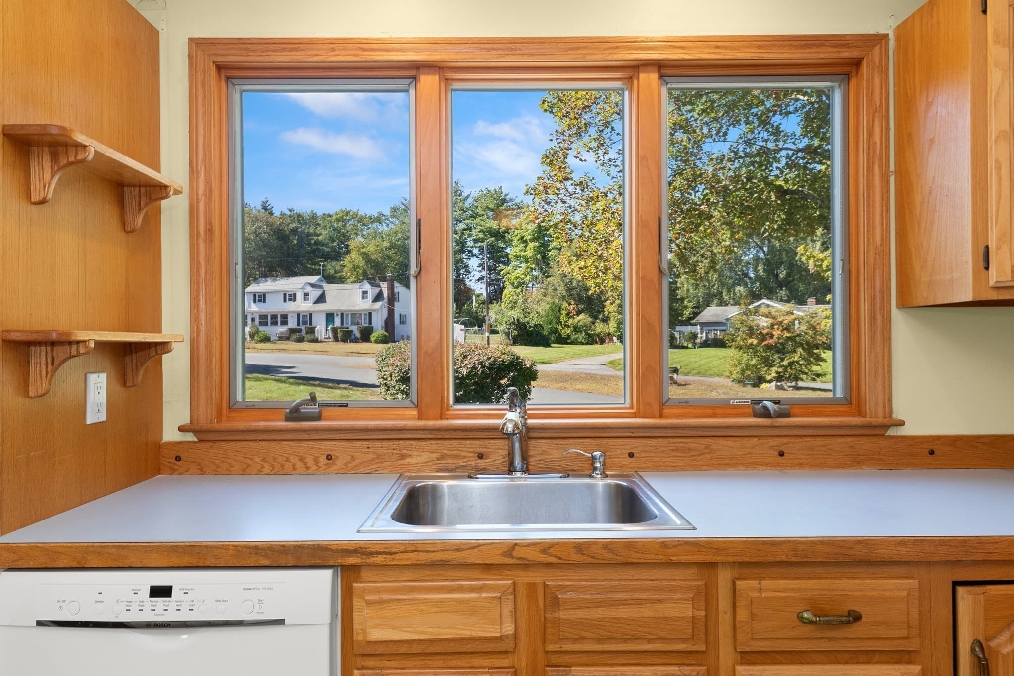 Single Family Residence at 163 Center St, Groveland MA 01834, Groveland, photo 6 of 41