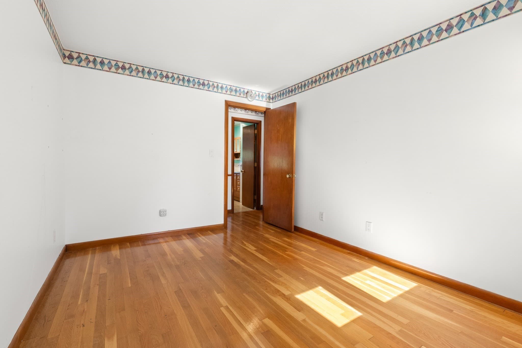 Single Family Residence at 163 Center St, Groveland MA 01834, Groveland, photo 17 of 41