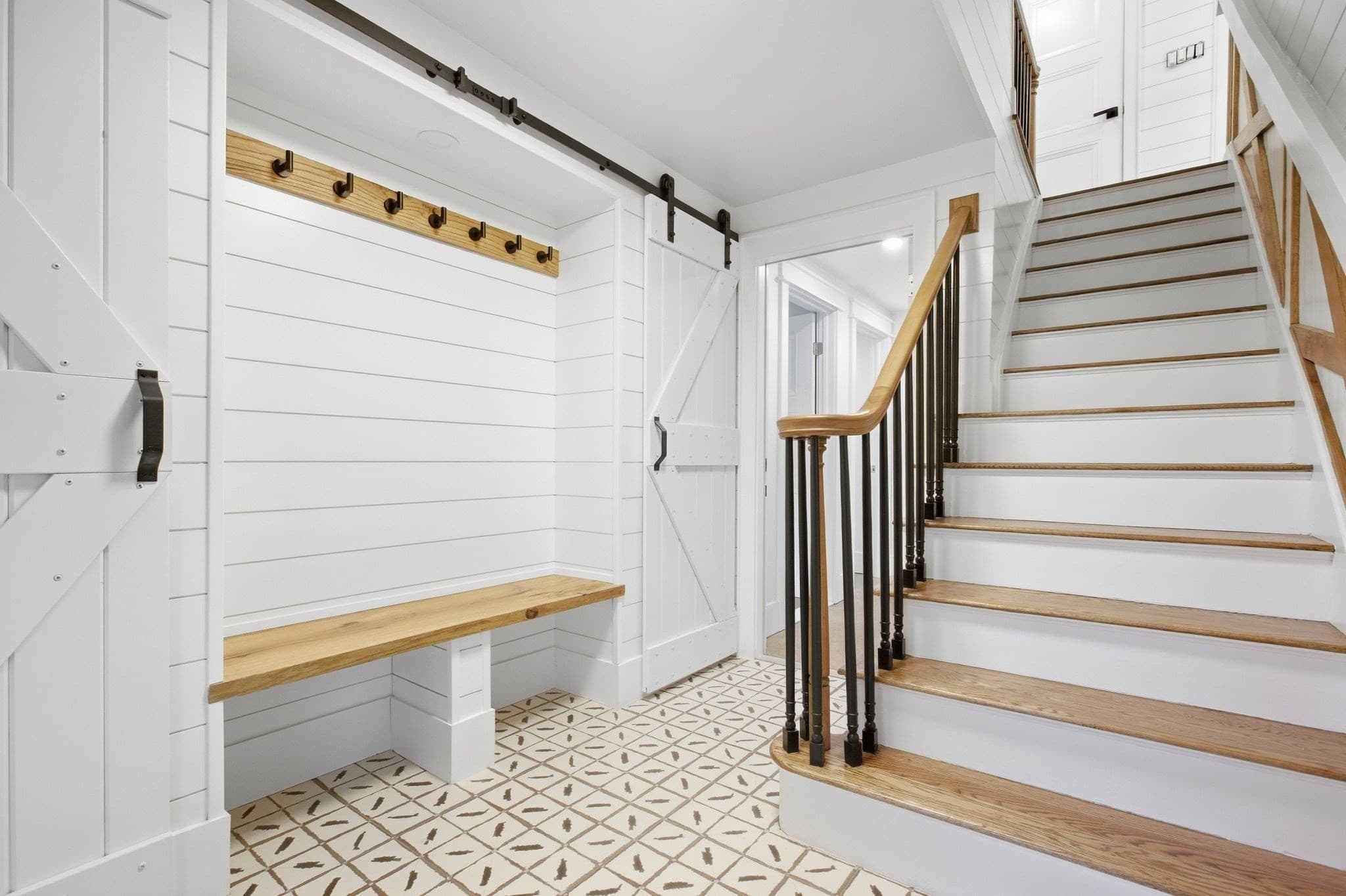 Single Family Residence at 203 Winn St, Burlington MA 01803, Burlington, photo 4 of 42
