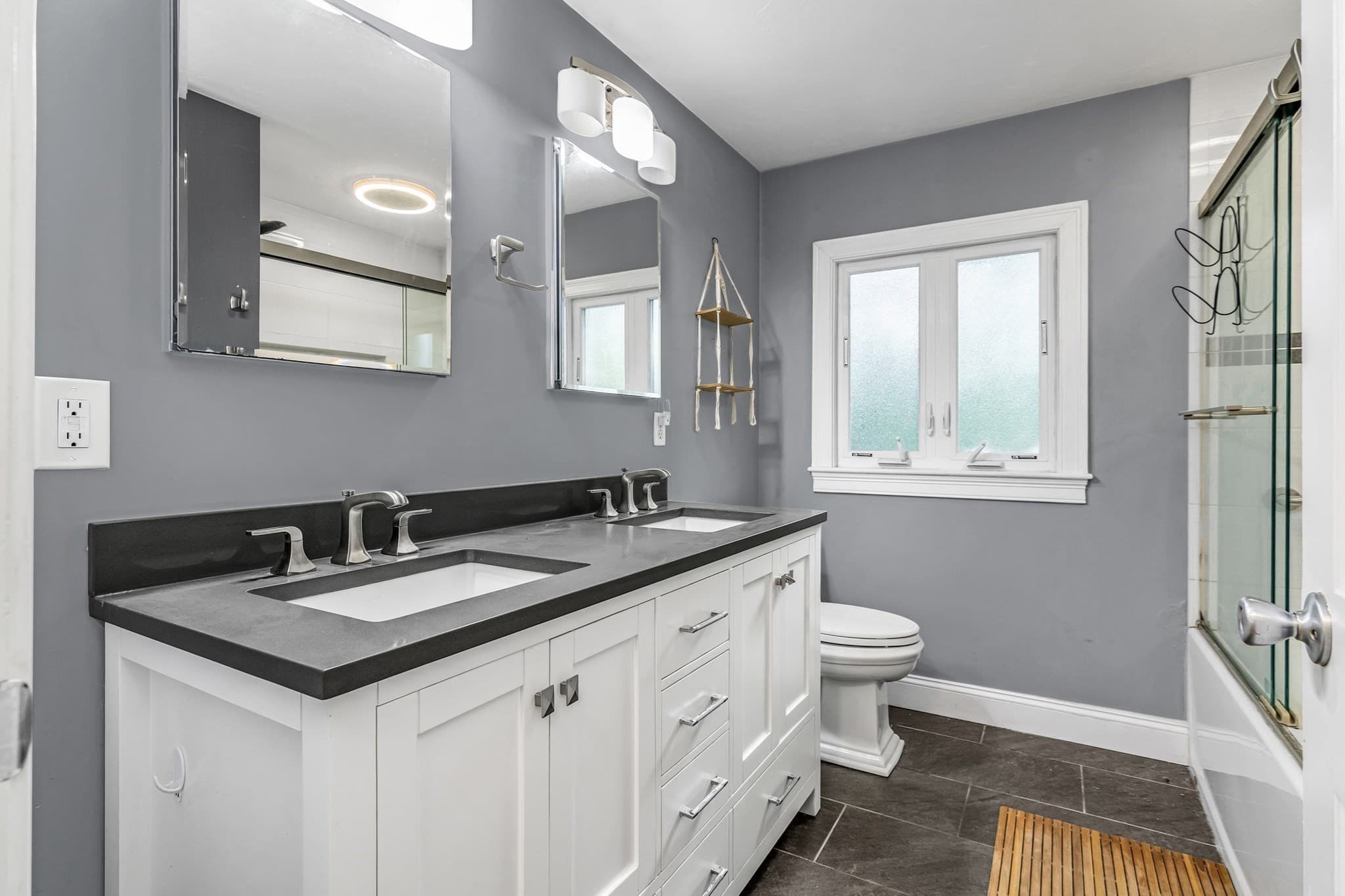Single Family Residence at 53 Westminster Ave, Haverhill MA 01830, Haverhill, photo 10 of 27