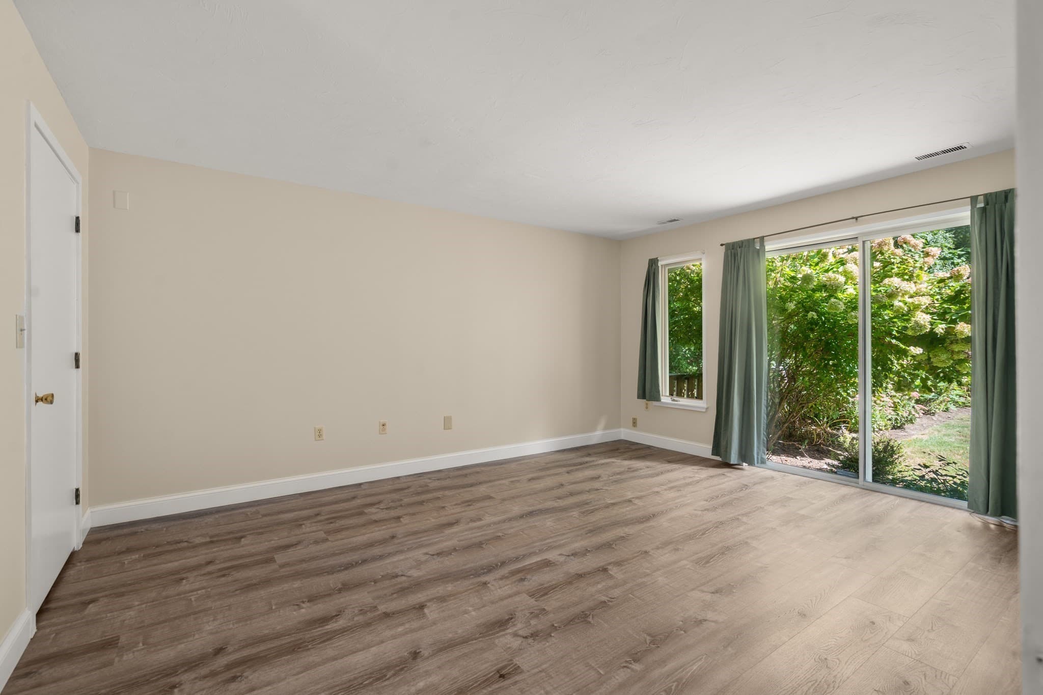 Condominium at 5 Farmer Rd # 5, Milton MA 02186, Milton, photo 13 of 23