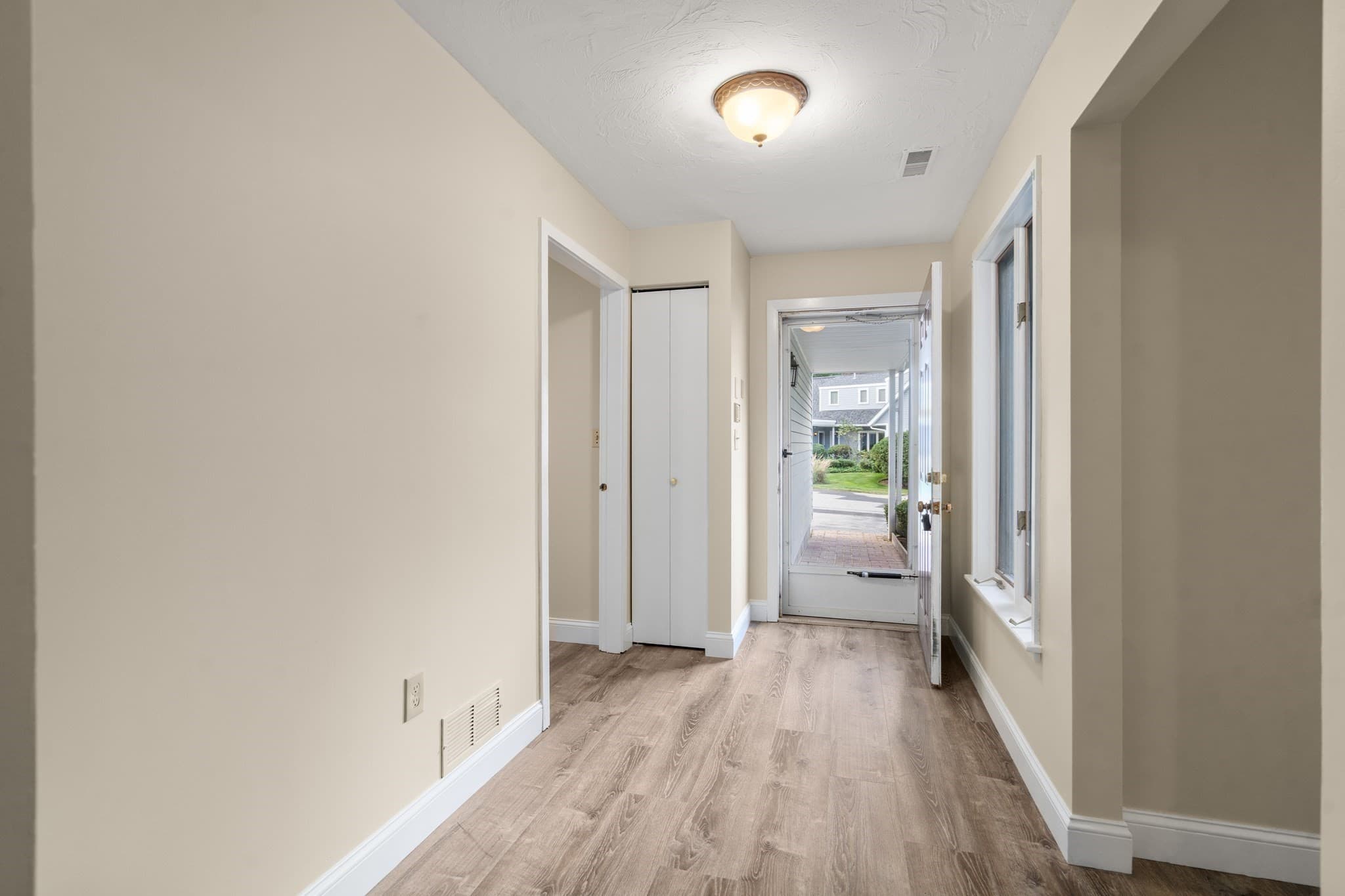 Condominium at 5 Farmer Rd # 5, Milton MA 02186, Milton, photo 7 of 23