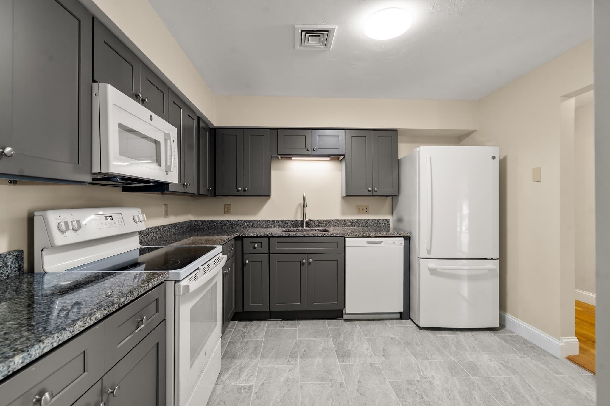 Condominium at 5 Farmer Rd # 5, Milton MA 02186, Milton, photo 9 of 23